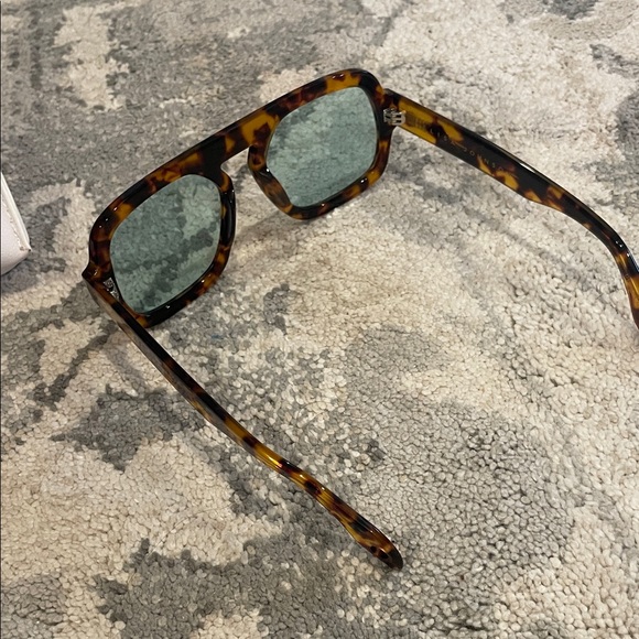 Tortoise Sunglasses - Picture 3 of 6